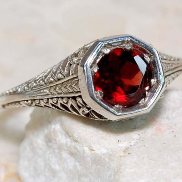 1CT Fire Garnet 925 Silver Art Deco Ring  Size 7 - Picture 2 of 3